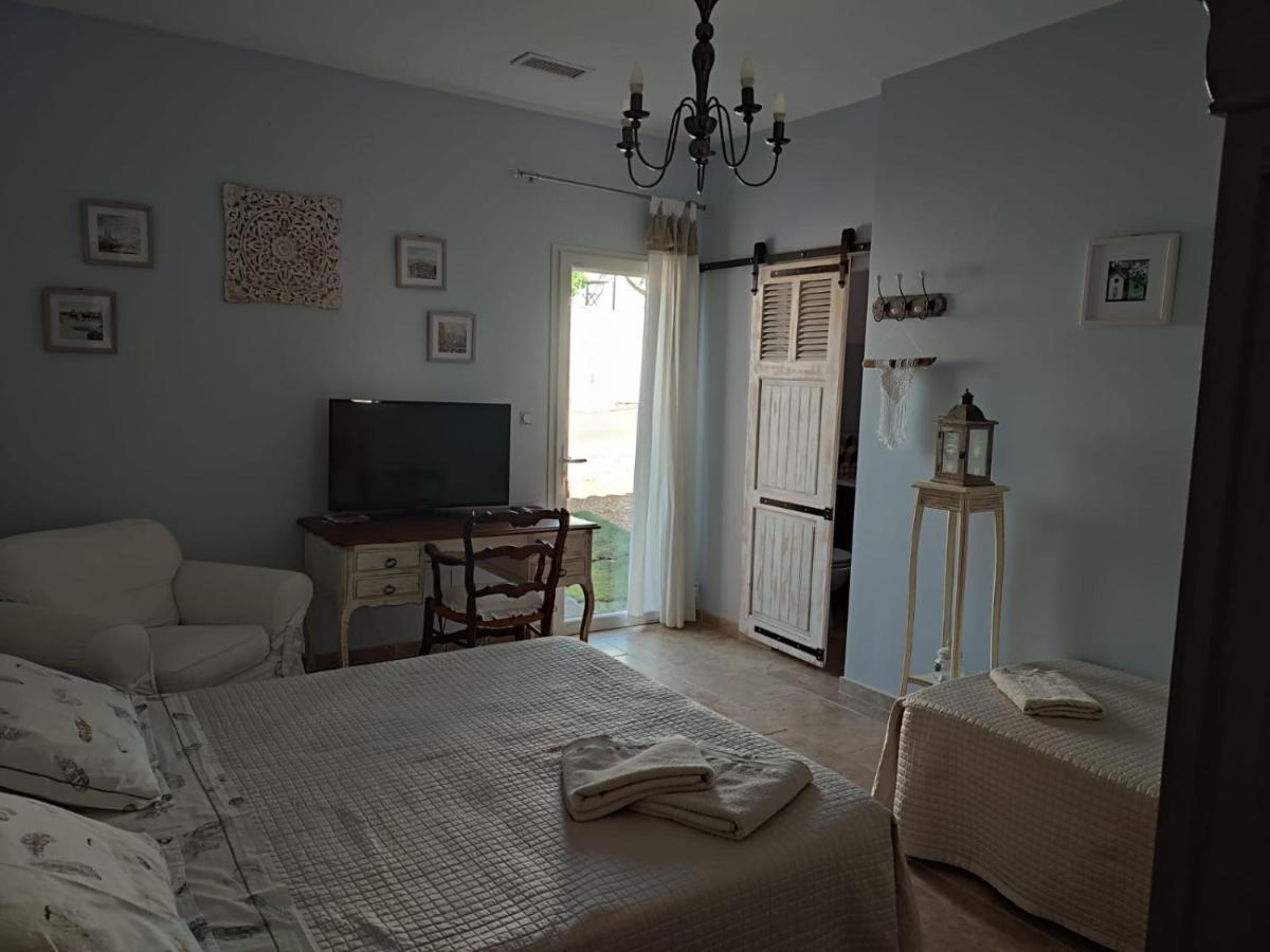 Les Olivades Bed and Breakfast Magalas Εξωτερικό φωτογραφία